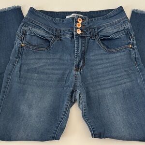 Mid-Wash Cropped Jeans